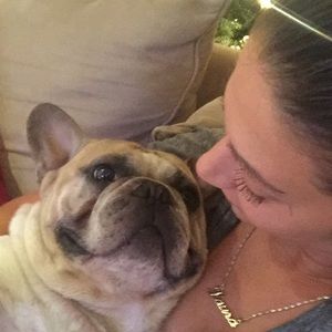 Meet your Posher, Laura